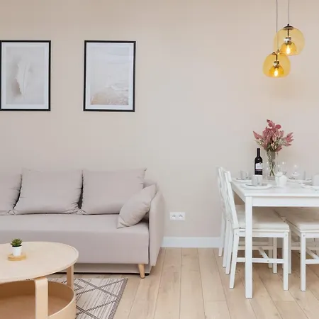 Beaufort Estate By Renters Gdynia